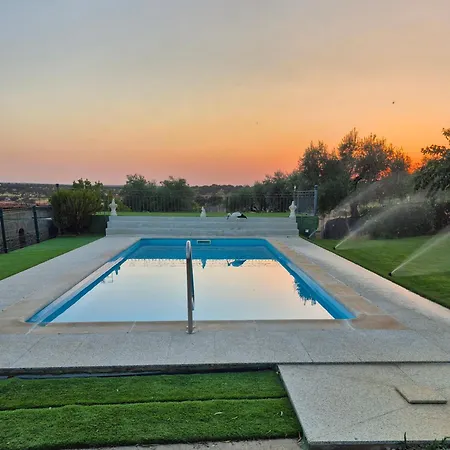 Sierra De Monfrague 아파트 *